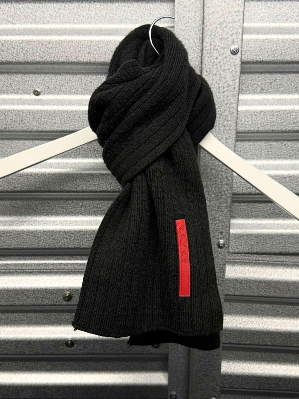 VINTAGE PRADA SPORT BLACK RIBBED WOOL RED LOGO TAB SCARF